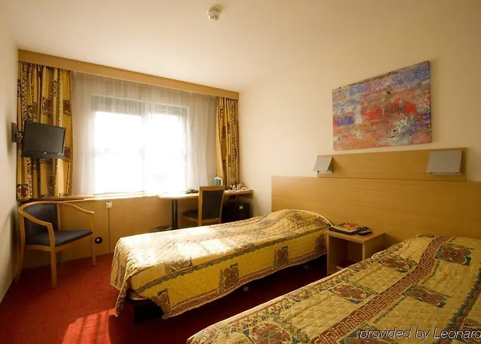 Bastion ホテル 3*